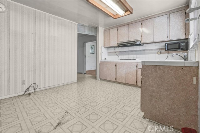 939 White Knoll Drive, Los Angeles CA: https://media.crmls.org/medias/92852de5-b292-42ea-975e-c96ef01210fd.jpg