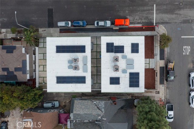Detail Gallery Image 4 of 39 For 443 1/2 N Harvard Bld, Los Angeles,  CA 90004 - 4 Beds | 4 Baths