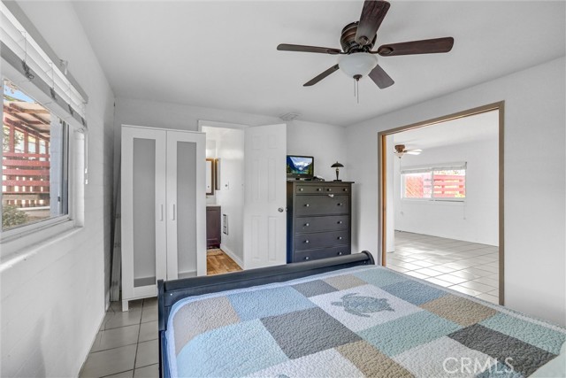 1800 Sunset Drive, Vista CA: https://media.crmls.org/medias/9287173e-4514-48f9-9555-1e4307f18c0d.jpg