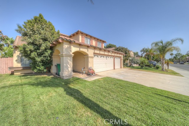 15576 Carmel Verde Lane, Moreno Valley CA: https://media.crmls.org/medias/92875d3d-9b9c-4aad-8e04-bb7671d7f5fc.jpg