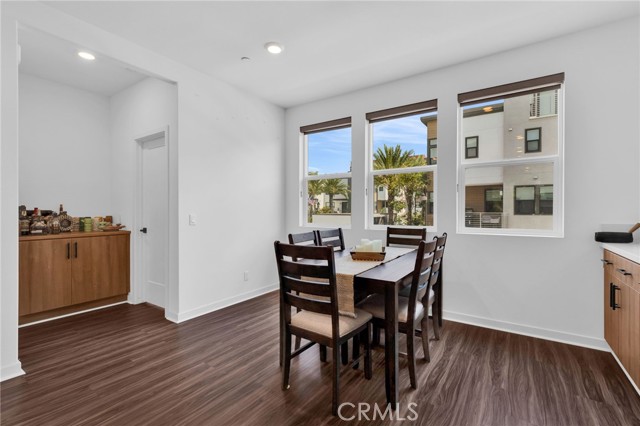 773 Grable S Circle, Orange CA: https://media.crmls.org/medias/92887cff-b230-498a-9155-51c7066a1360.jpg