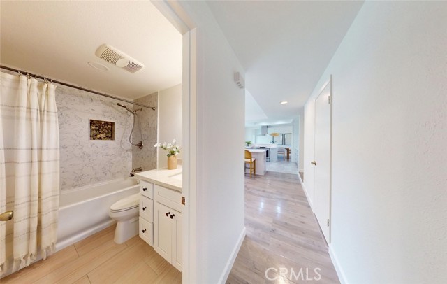 Detail Gallery Image 25 of 30 For 14751 Foxcroft, Tustin,  CA 92780 - 4 Beds | 2 Baths