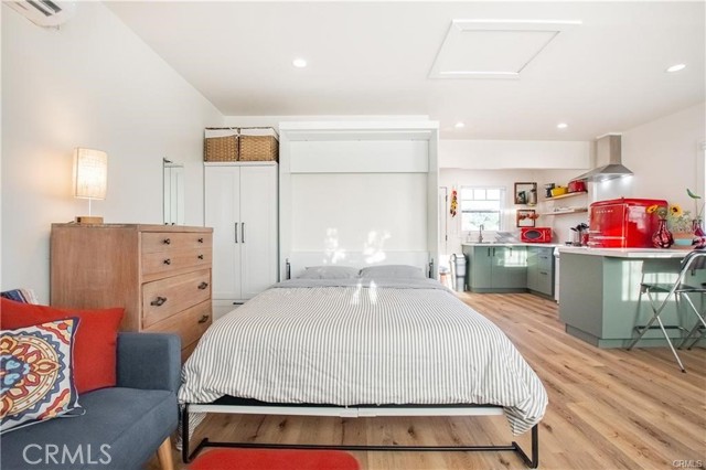 5239 Barker Drive, Los Angeles CA: https://media.crmls.org/medias/9288e7b8-ea4c-4543-822e-58dc355f76a2.jpg
