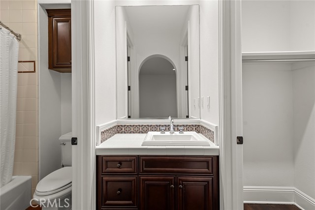 25551 Prado De Las Flores, Calabasas CA: https://media.crmls.org/medias/92897d21-085a-4c6a-8a8d-d964d1f9ee8e.jpg