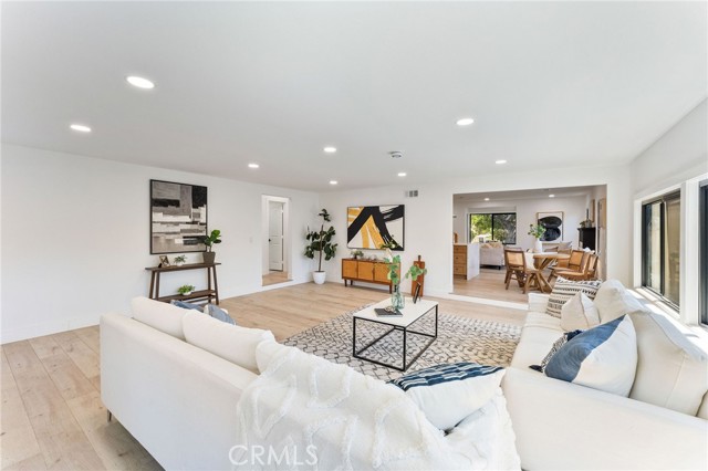 Detail Gallery Image 24 of 49 For 57 S Grand Oaks Ave, Pasadena,  CA 91107 - 3 Beds | 2 Baths
