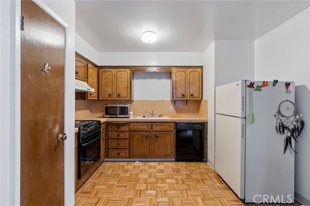 Image 22 of 44 For 4311 N Emerson