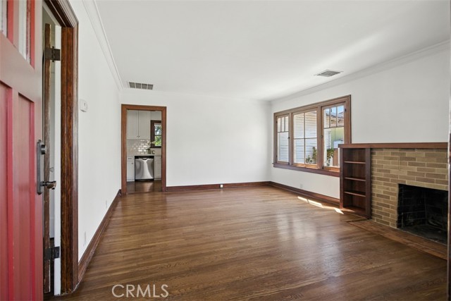 1206 N Keystone, Burbank CA: https://media.crmls.org/medias/928b823b-e032-4c7e-bb15-eb6f721e062b.jpg