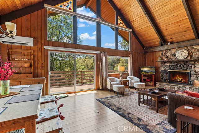 Detail Gallery Image 15 of 42 For 332 Wylerhorn Dr, Crestline,  CA 92325 - 4 Beds | 2/1 Baths
