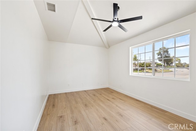 8065 E Ring Street, Long Beach CA: https://media.crmls.org/medias/928ccafd-2fe4-4471-a2a6-155e852d0d50.jpg