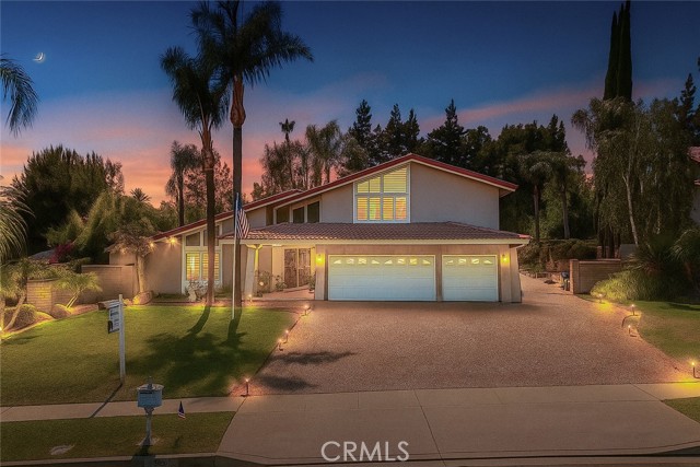 2241 N 1st Avenue, Upland CA: https://media.crmls.org/medias/928e0b7d-4d16-4ac2-ada0-a6c1431d8da4.jpg
