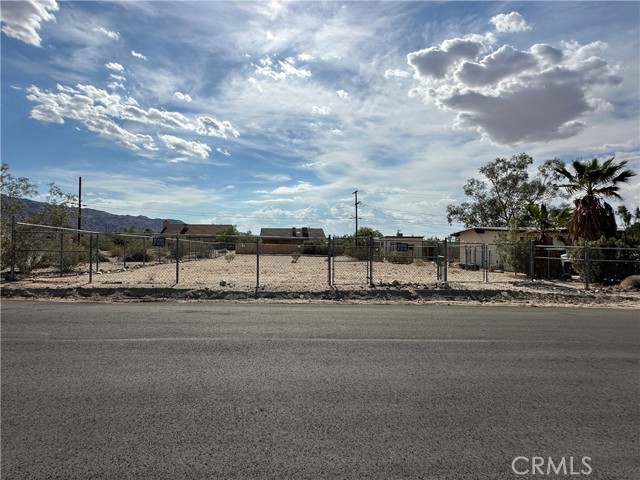 Detail Gallery Image 1 of 5 For 0 Maude Adams Ave, Twentynine Palms,  CA 92277 - – Beds | – Baths