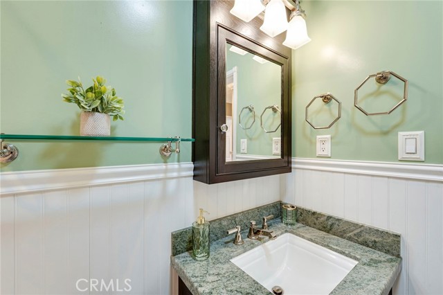 Detail Gallery Image 32 of 44 For 6034 Pepperwood, Lakewood,  CA 90712 - 3 Beds | 2 Baths