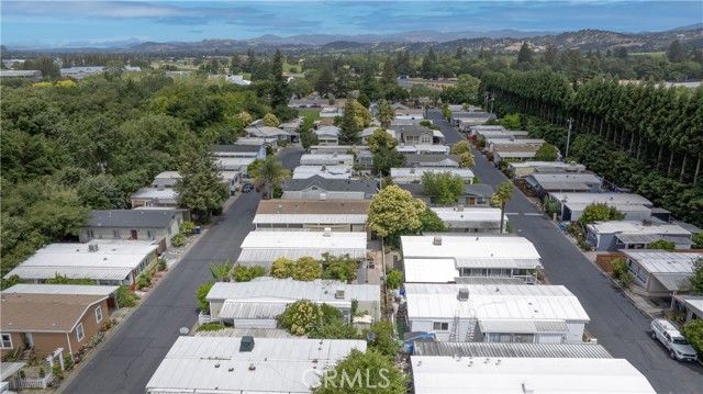 5250 Whispering Creek Drive, Santa Rosa CA: https://media.crmls.org/medias/928fdc73-be11-4679-b8ce-4b0ea360df6a.jpg