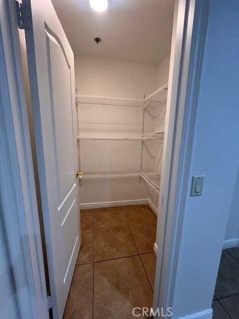 127 W H Street, Ontario CA: https://media.crmls.org/medias/9291bfd1-8f8a-4f31-9ffa-d2db906466a8.jpg