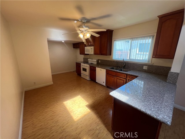 Detail Gallery Image 6 of 15 For 9762 Tujunga Canyon, Tujunga,  CA 91042 - 3 Beds | 2 Baths