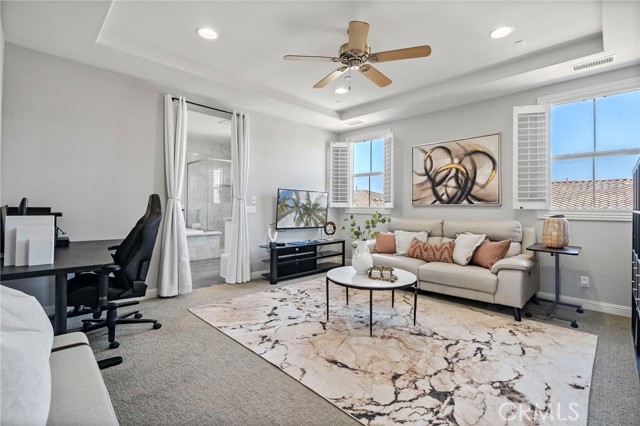 18 Goldenrod, Lake Forest CA: https://media.crmls.org/medias/92921592-dc16-4d74-9de5-9a1b9cbfd6a5.jpg