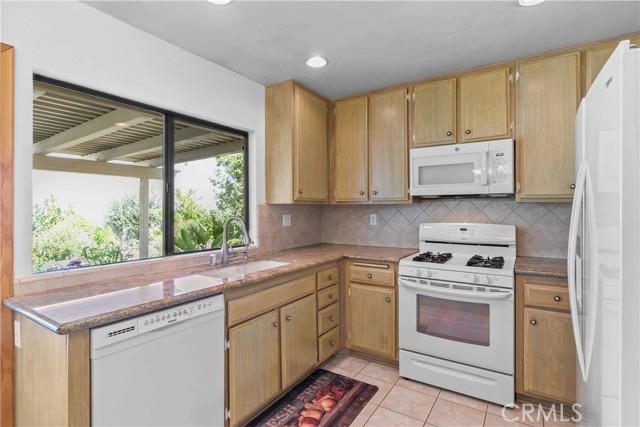 Detail Gallery Image 6 of 23 For 26013 Palomita Drive, Valencia,  CA 91355 - 2 Beds | 2 Baths