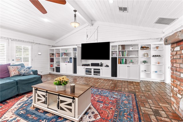 Detail Gallery Image 16 of 39 For 6233 Orion Ave, Van Nuys,  CA 91411 - – Beds | – Baths