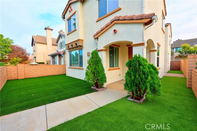 Detail Gallery Image 2 of 36 For 858 Calaveras, Corona,  CA 92878 - 4 Beds | 2/1 Baths