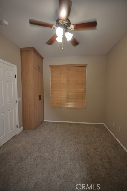 8945 Honeysuckle Avenue, Hesperia CA: https://media.crmls.org/medias/9292b8fa-e09c-451f-ba07-fa813ed699ec.jpg