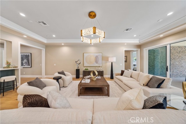 608 Arbolada Drive, Arcadia CA: https://media.crmls.org/medias/9292c8fe-e663-449d-abb6-4b0311231a8d.jpg