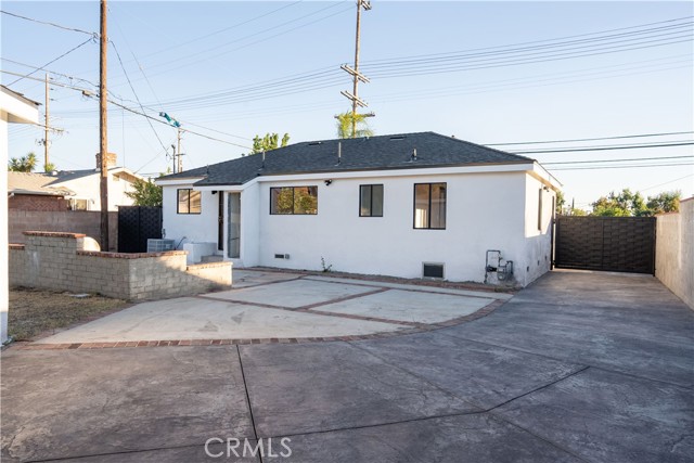 10716 Telfair Avenue, Pacoima CA: https://media.crmls.org/medias/92931e75-d548-4c4e-84dd-1d3529cb7430.jpg