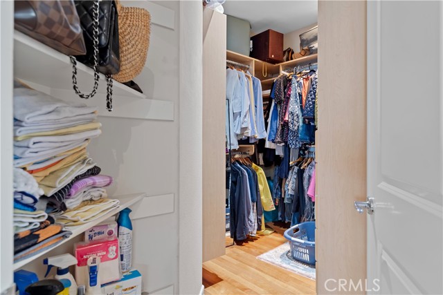 Detail Gallery Image 38 of 46 For 211 S Francisca #B,  Redondo Beach,  CA 90277 - 4 Beds | 3 Baths