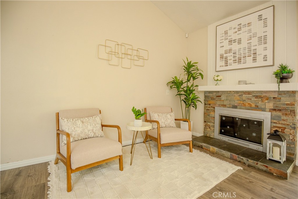 https://media.crmls.org/medias/92938026-621b-408e-b501-72a2ce0f0ab8.jpg?preset=X-Large