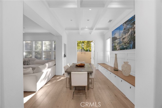 Detail Gallery Image 13 of 61 For 21331 Balerma Ln, Huntington Beach,  CA 92648 - 4 Beds | 3/1 Baths