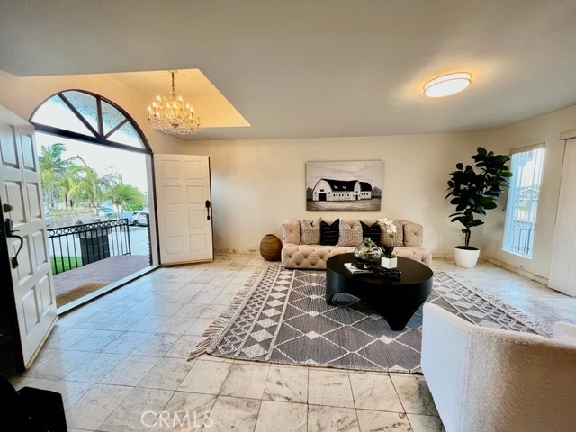 303 N Wycliff Avenue, San Pedro CA: https://media.crmls.org/medias/92939bf7-4179-4722-84c2-cf8bd6bfc1f7.jpg