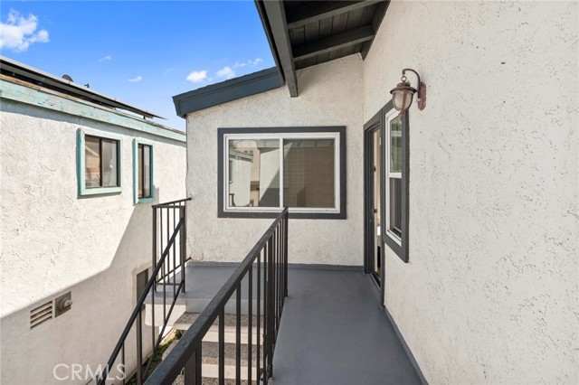 Detail Gallery Image 16 of 32 For 203 Cedar St a & B,  Newport Beach,  CA 92663 - 4 Beds | 3 Baths