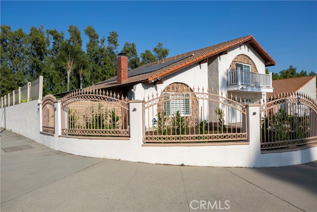 10670 Deering Avenue, Chatsworth CA: https://media.crmls.org/medias/9295e232-370f-452d-bae0-b488d5f73282.jpg