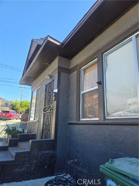 Detail Gallery Image 2 of 8 For 3202 Ganahl, Los Angeles,  CA 90063 - 4 Beds | 3 Baths