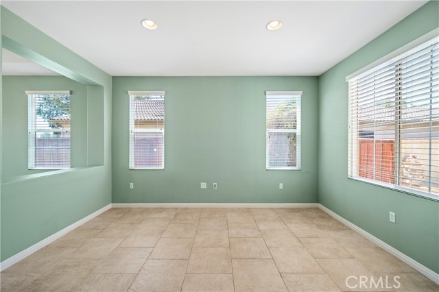 570 Olazabal Drive, Hemet CA: https://media.crmls.org/medias/929628d0-459e-4b6c-807f-c0c311bc44e2.jpg