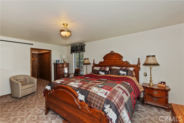 488 Lakeview Court, Big Bear Lake CA: https://media.crmls.org/medias/92972045-9319-45ad-b869-0dbf83f8da34.jpg