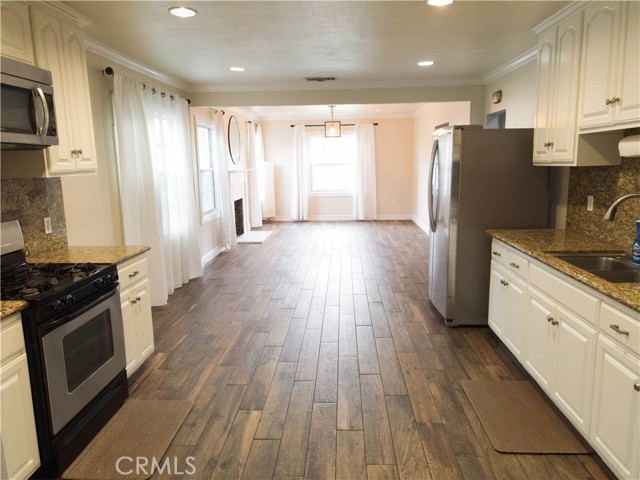 8328 Elmont Avenue, Pico Rivera CA: https://media.crmls.org/medias/9297402a-bcf4-48ac-a110-6e16736acd17.jpg