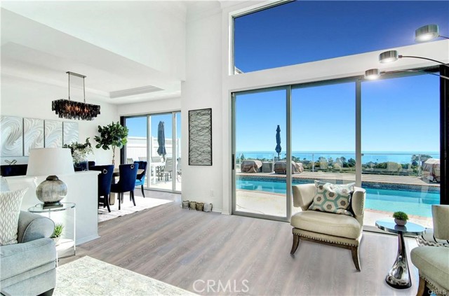 Detail Gallery Image 4 of 26 For 22882 via Cordova, Dana Point,  CA 92629 - 4 Beds | 3/1 Baths