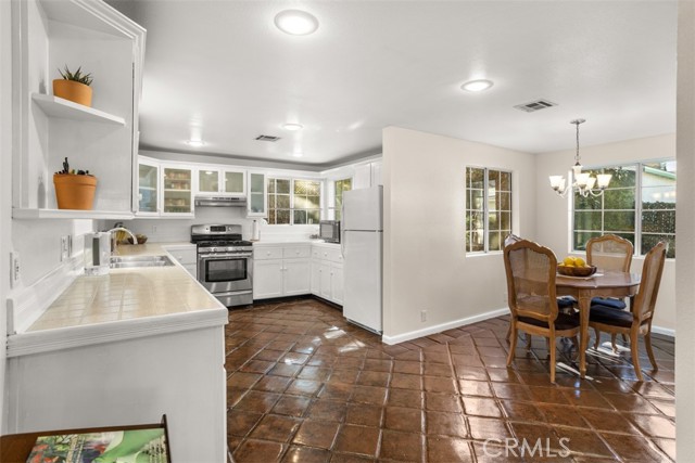 8548 Wyngate Street photo 6