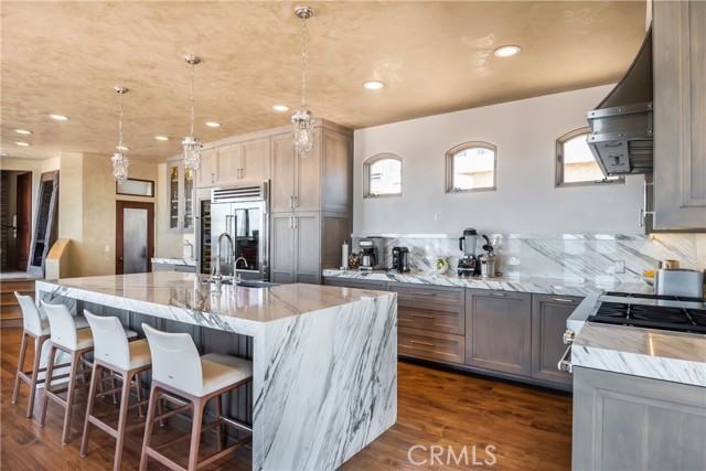 Detail Gallery Image 5 of 19 For 221 30th St, Manhattan Beach,  CA 90266 - 4 Beds | 4/1 Baths