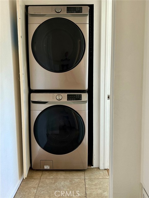 10156 Holburn Drive, Huntington Beach CA: https://media.crmls.org/medias/9299526b-0f6e-4241-bdd8-6454b2863876.jpg
