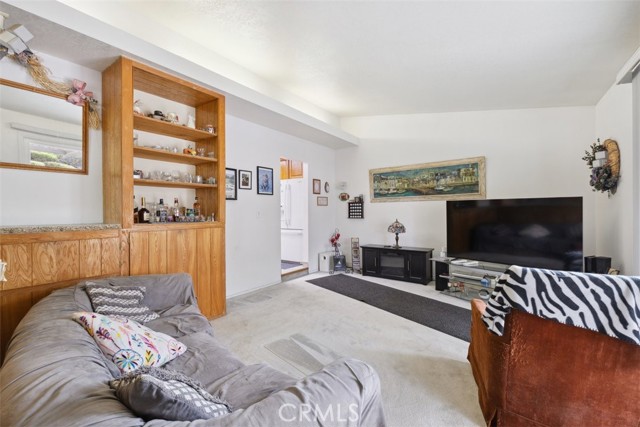 Detail Gallery Image 13 of 26 For 2983 Rosette St, Simi Valley,  CA 93065 - 4 Beds | 2 Baths