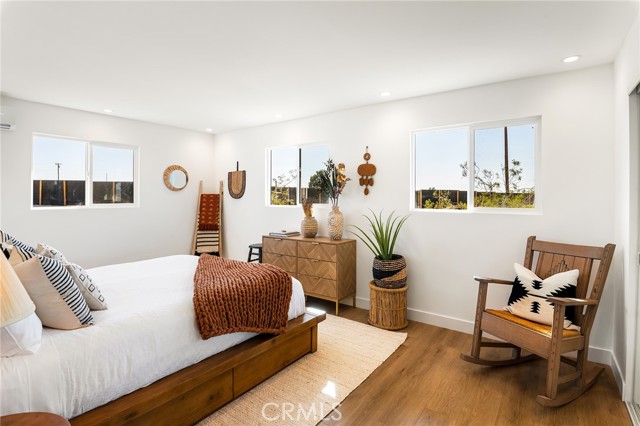70315 Indian Trail, 29 Palms CA: https://media.crmls.org/medias/929bedac-21ca-4d65-9d10-6bc3b078c02f.jpg
