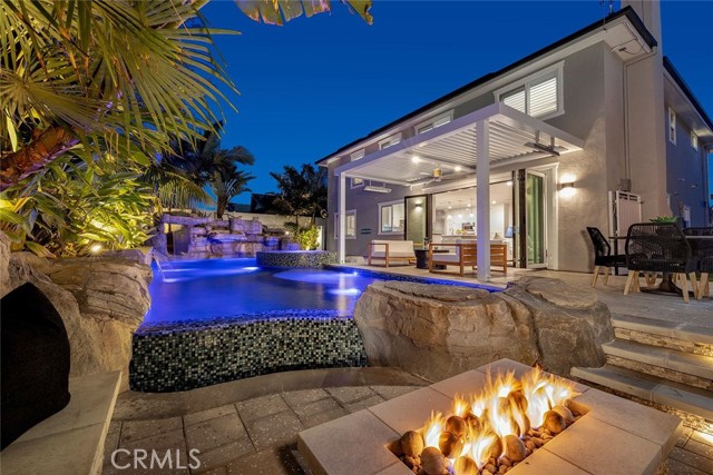 Detail Gallery Image 33 of 40 For 9141 Mahalo Dr, Huntington Beach,  CA 92646 - 6 Beds | 4 Baths