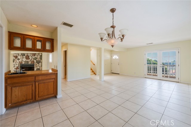 Detail Gallery Image 6 of 25 For 429 S Hill St, Orange,  CA 92869 - 3 Beds | 2/1 Baths