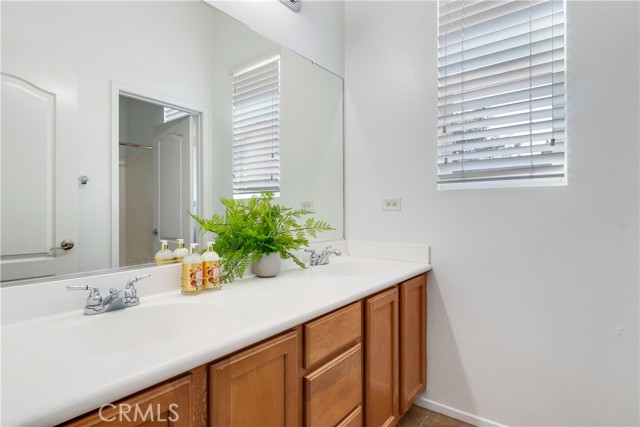 38932 Cherry Point Lane, Murrieta CA: https://media.crmls.org/medias/929d19b8-d236-4269-b9ab-65093392a2a9.jpg