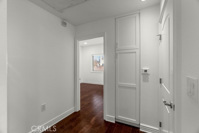 Detail Gallery Image 38 of 61 For 11504 Moorpark St #103,  Studio City,  CA 91602 - 3 Beds | 2/1 Baths