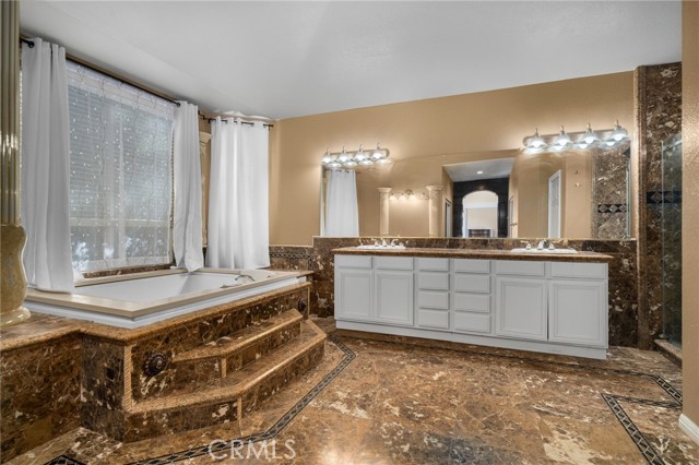 Detail Gallery Image 31 of 69 For 922 Armata Dr, Corona,  CA 92881 - 5 Beds | 4/1 Baths