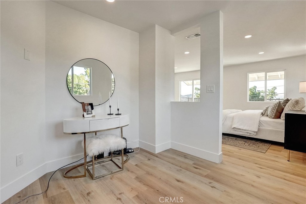 MLS #SR25238150 image #16