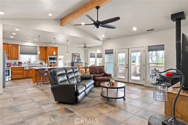 Detail Gallery Image 12 of 43 For 524 Sunset Dr, Paradise,  CA 95969 - 3 Beds | 2/1 Baths