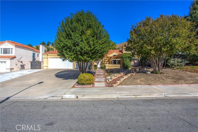 Detail Gallery Image 3 of 54 For 3061 Canyon Vista Dr, Colton,  CA 92324 - 4 Beds | 2/1 Baths